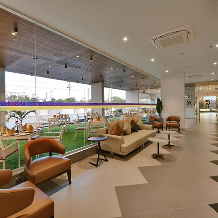 Click Hotel Pithampur Mhow Экстерьер фото