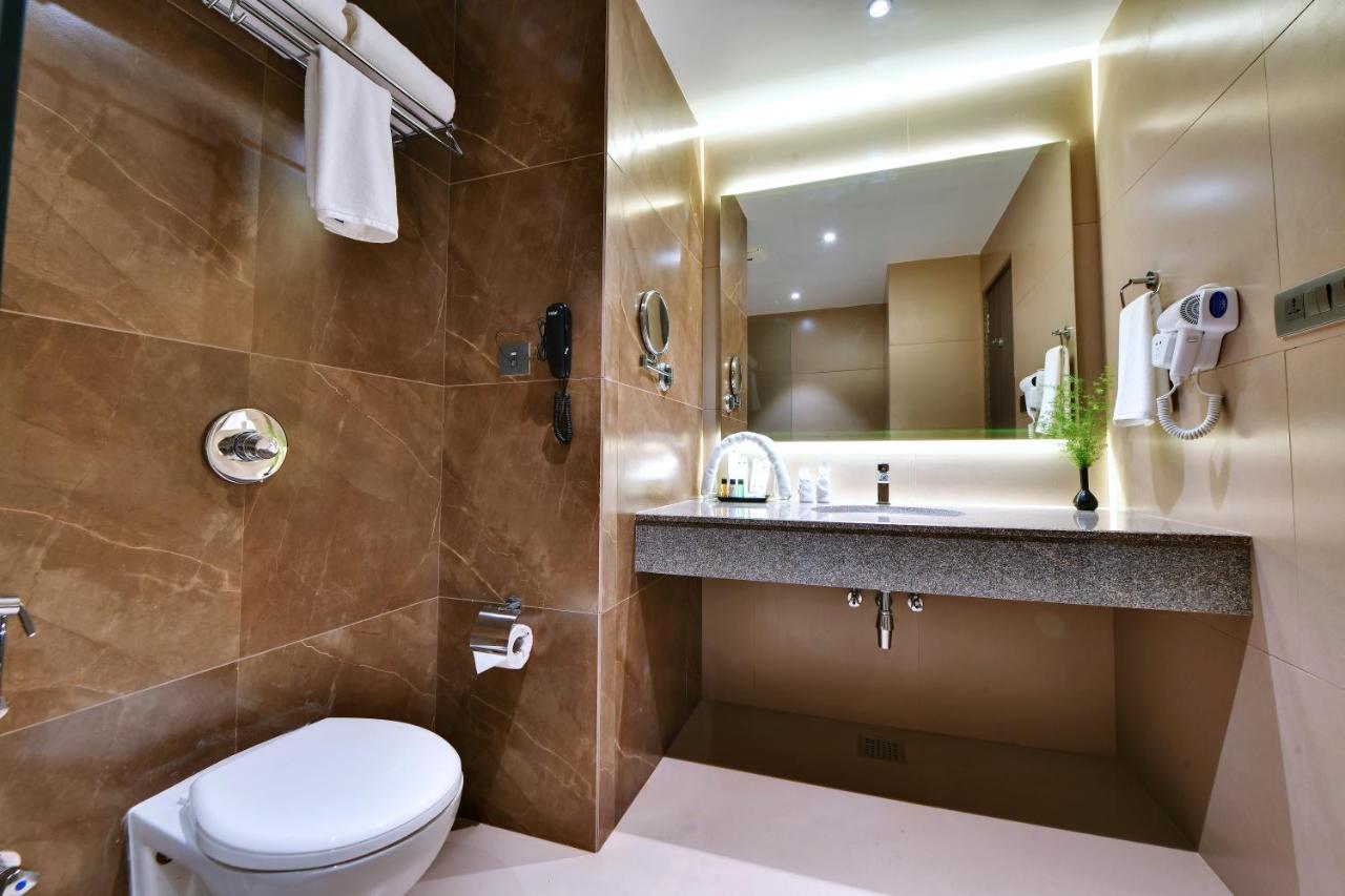 Click Hotel Pithampur Mhow Экстерьер фото