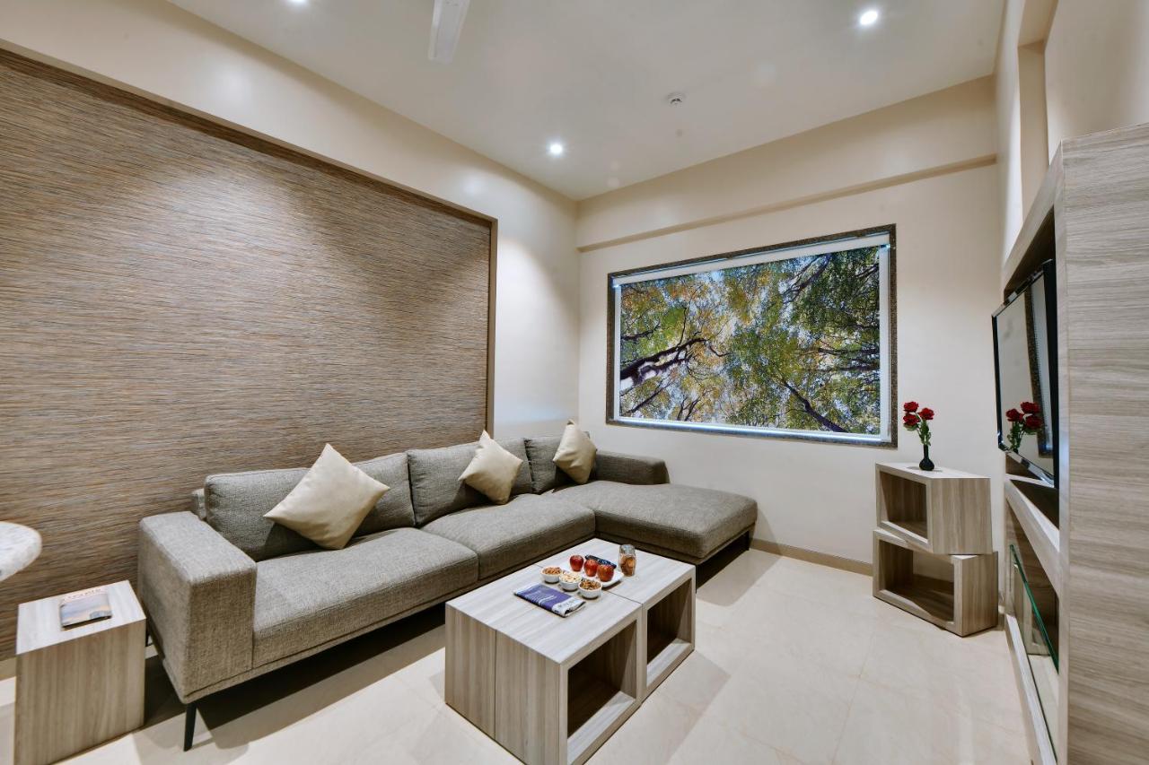 Click Hotel Pithampur Mhow Экстерьер фото