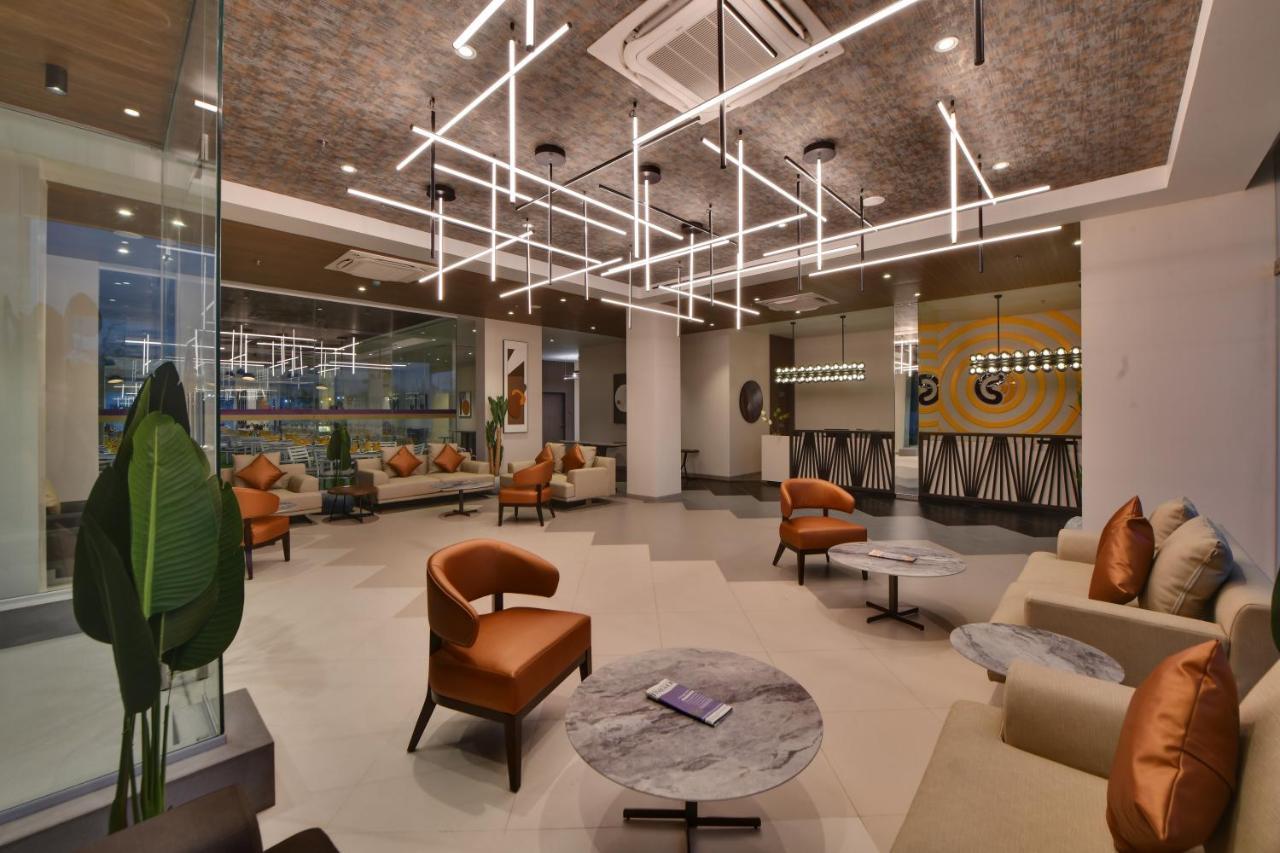 Click Hotel Pithampur Mhow Экстерьер фото