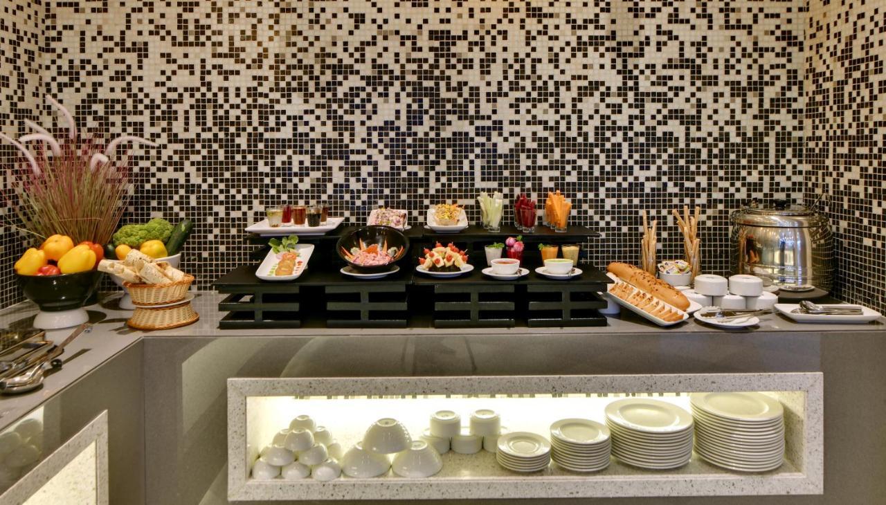 Click Hotel Pithampur Mhow Экстерьер фото