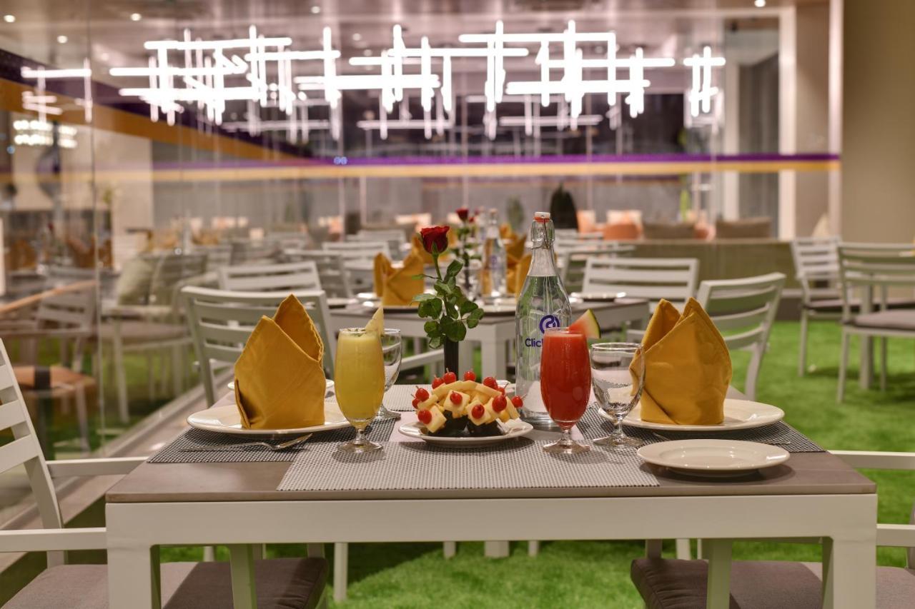 Click Hotel Pithampur Mhow Экстерьер фото