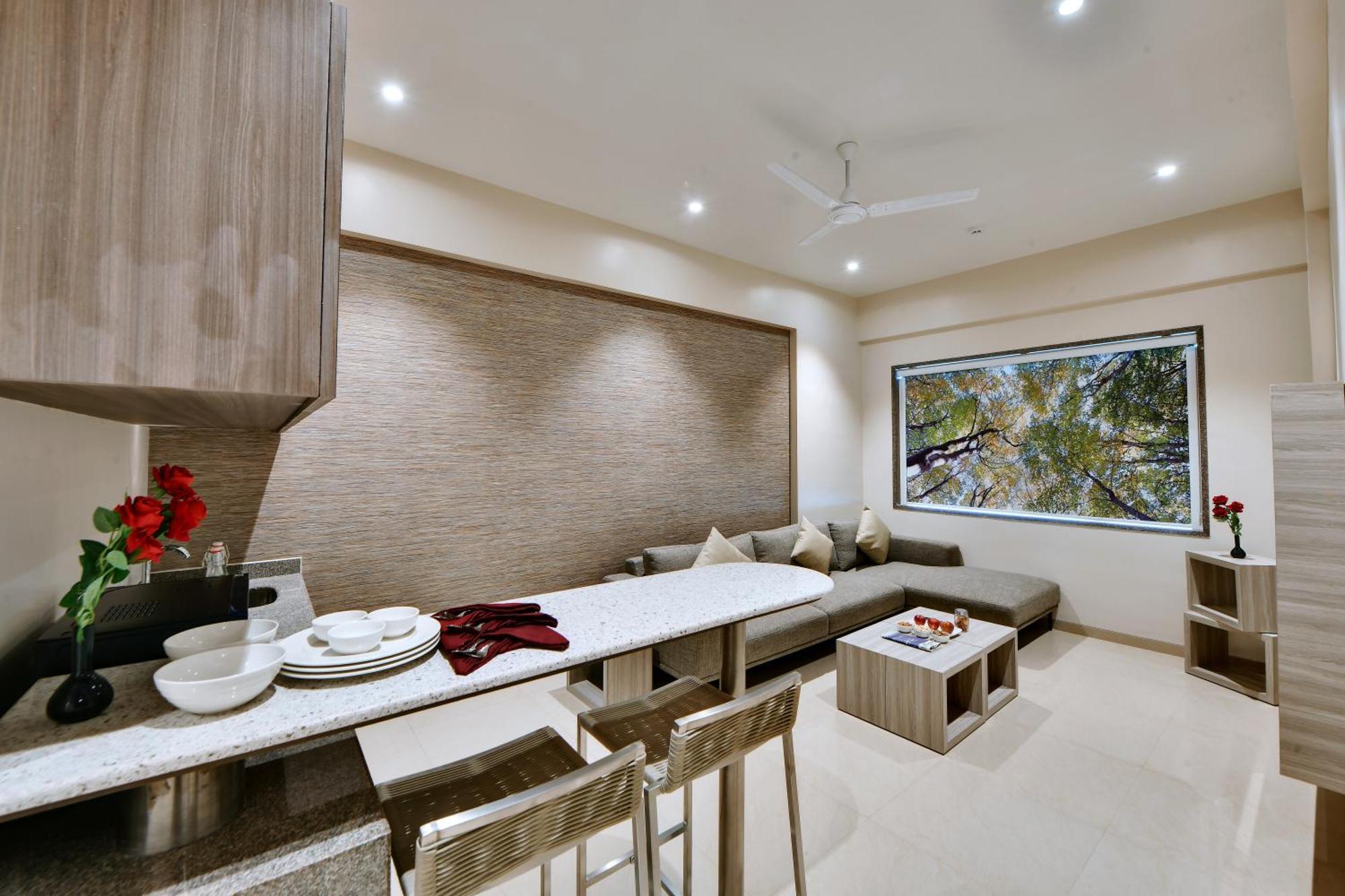 Click Hotel Pithampur Mhow Экстерьер фото