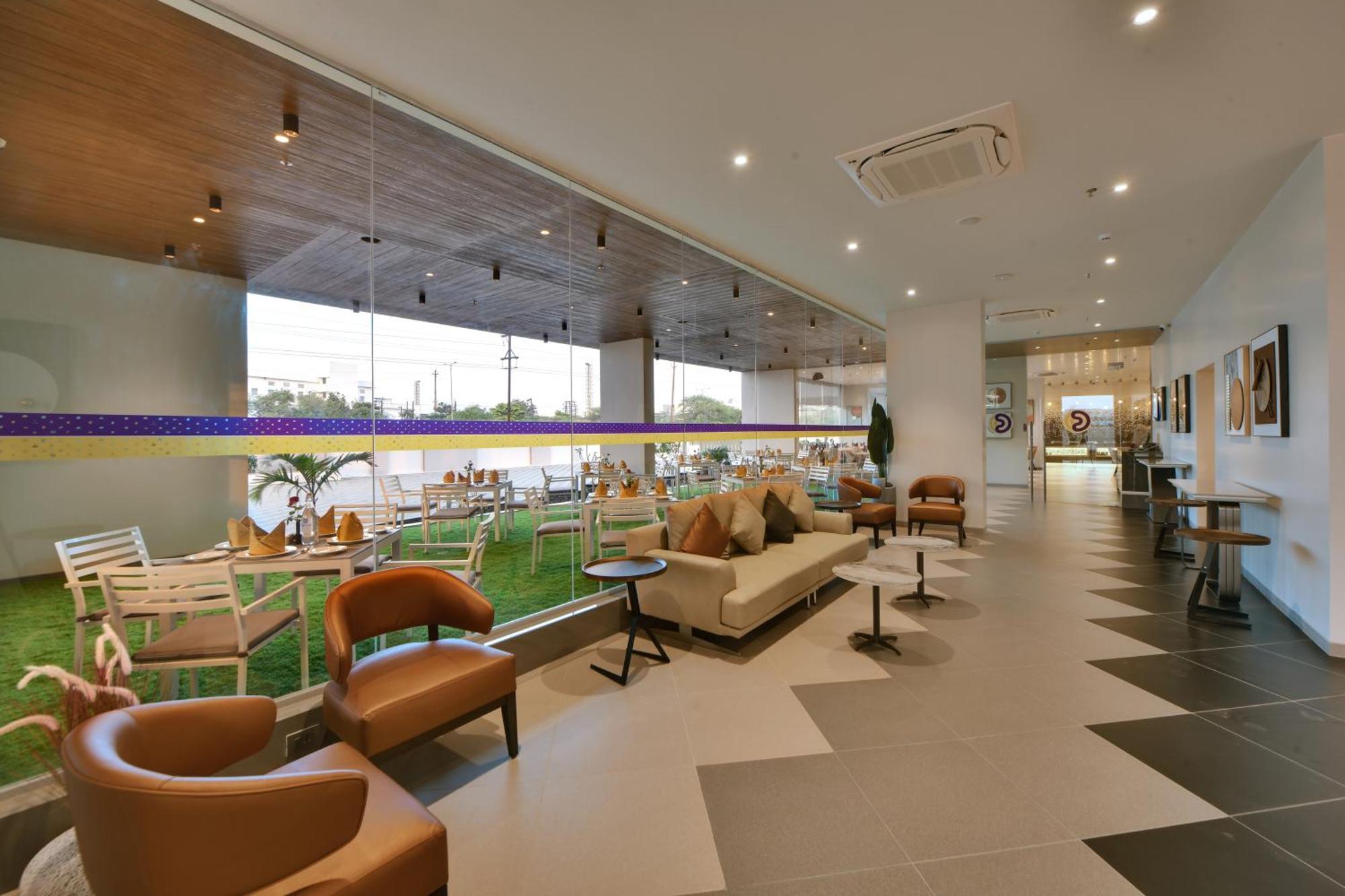 Click Hotel Pithampur Mhow Экстерьер фото